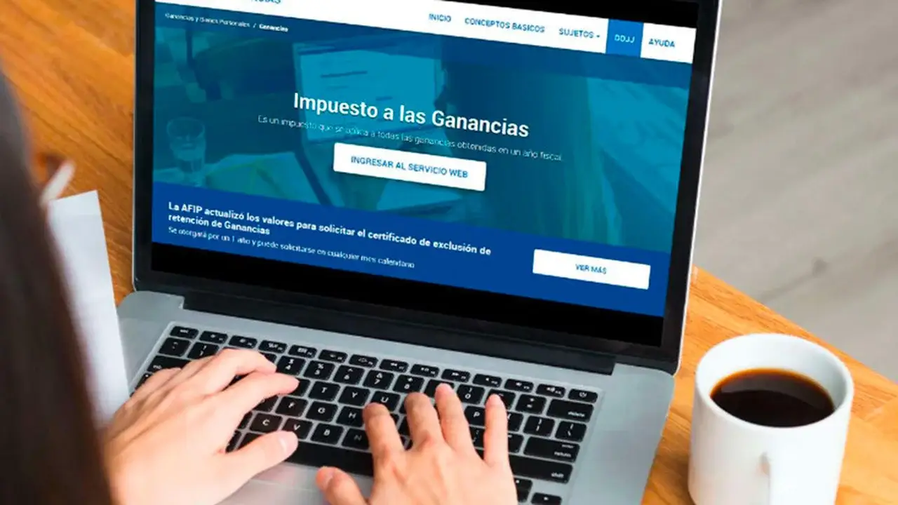 COMO PUEDO PEDIR LA DEVOLUCION DEL IMPUESTO AL DOLAR EN ARGENTINA